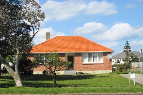 Photo of property in 105 Puriri Street, Gonville, Whanganui, 4501