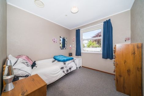 Photo of property in 36 Tararua Terrace, Cloverlea, Palmerston North, 4412