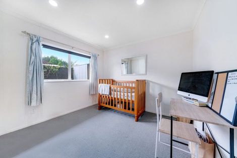 Photo of property in 12 Emmerdale Avenue, Papakura, 2110