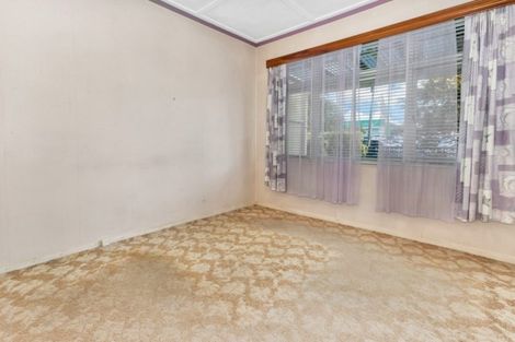 Photo of property in 15 Huia Road, Point Chevalier, Auckland, 1022