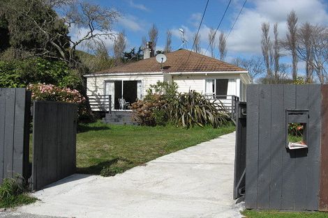 Photo of property in 11 Gibbs Crescent, Wainuiomata, Lower Hutt, 5014