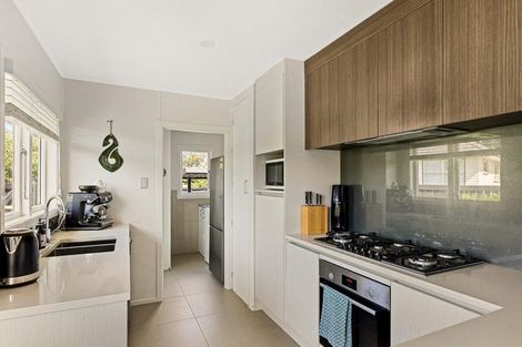 Photo of property in 27 Roby Street, Te Atatu Peninsula, Auckland, 0610