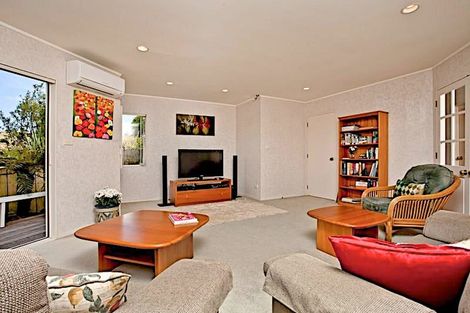 Photo of property in 67 Balmain Road, Birkenhead, Auckland, 0626