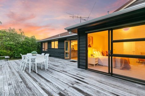 Photo of property in 18 Satara Crescent, Khandallah, Wellington, 6035