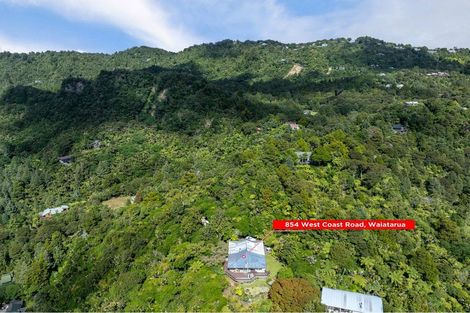 Photo of property in 854 West Coast Road, Waiatarua, Auckland, 0604