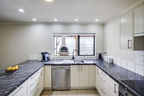 Photo of property in 6 Prestige Place, Flaxmere, Hastings, 4120