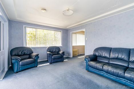 Photo of property in 1 Dixon Street, Waimate, 7924