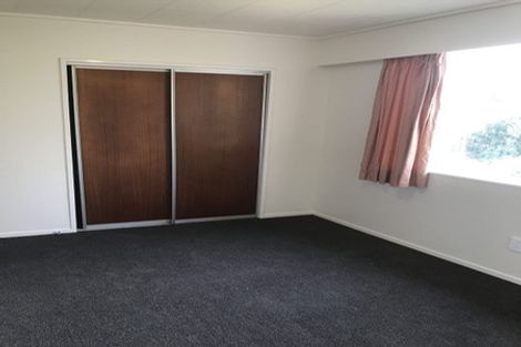 Photo of property in 4/210 Newlands Road, Newlands, Wellington, 6037