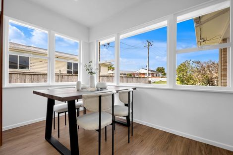 Photo of property in 71 Rosehill Drive, Rosehill, Papakura, 2113