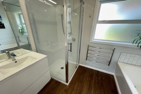 Photo of property in 6 Sevenoaks Drive, Bryndwr, Christchurch, 8053