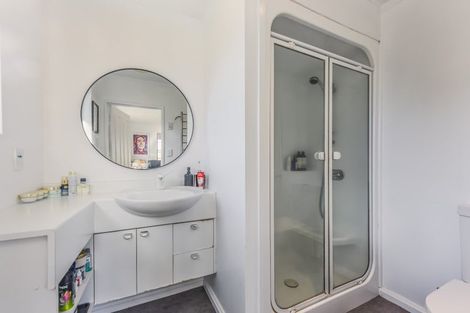 Photo of property in 215a Waikawa Road, Waikawa, Picton, 7220