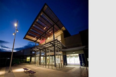 Photo of property in 1 Peony Mews, Oteha, Auckland, 0632