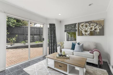 Photo of property in 9 Nathan Close, Somerville, Auckland, 2014