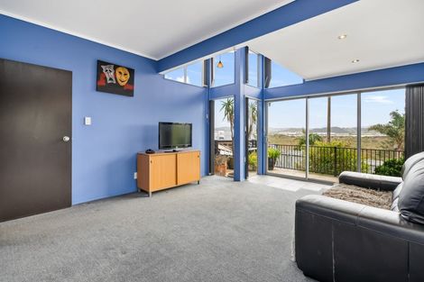 Photo of property in 48 Raumati Crescent, Onerahi, Whangarei, 0110