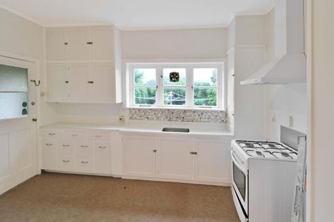 Photo of property in 14 Bell Road, Waiwhetu, Lower Hutt, 5010