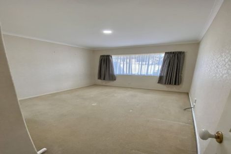 Photo of property in 52 Delmont Close, East Tamaki Heights, Auckland, 2016
