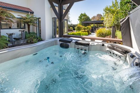 Photo of property in 196 Cavendish Road, Casebrook, Christchurch, 8051