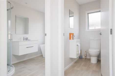 Photo of property in 18 Tarata Grove, Lansdowne, Masterton, 5810