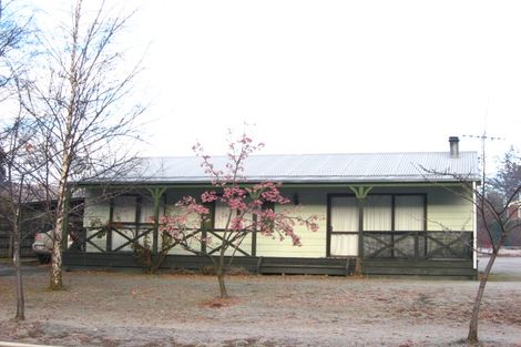 Photo of property in 16 Devon Street, Arrowtown, 9302