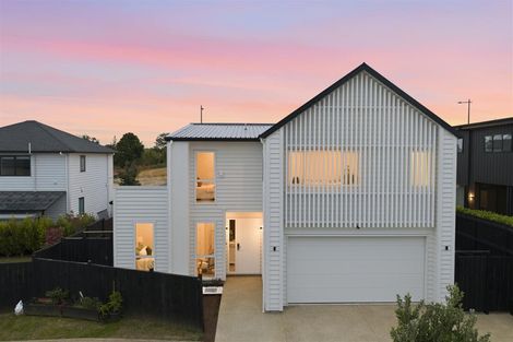 Photo of property in 240 Park Estate Road, Rosehill, Papakura, 2113