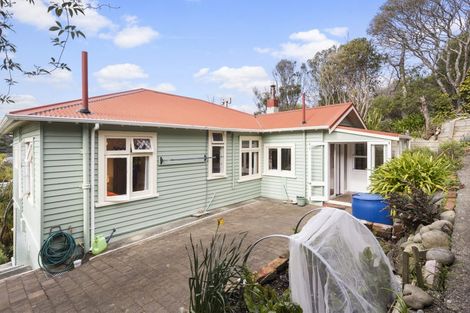 Photo of property in 4 Paisley Terrace, Karori, Wellington, 6012