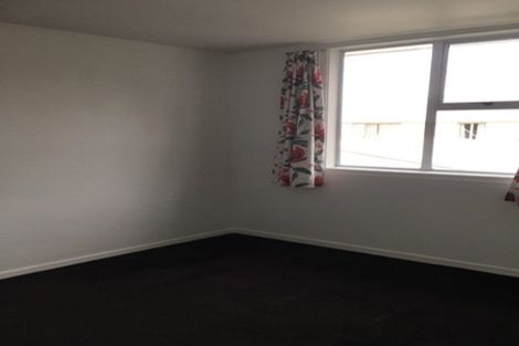 Photo of property in 6/127 Queens Drive, Lyall Bay, Wellington, 6022