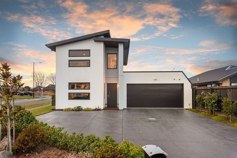Photo of property in 24 Grey Way, Russley, Christchurch, 8042