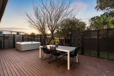 Photo of property in 1/23 Roys Road, Weymouth, Auckland, 2103