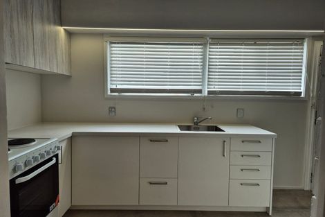 Photo of property in 15 Beeche Place, Birkdale, Auckland, 0626