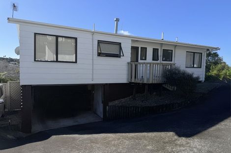 Photo of property in 1/67 Trias Road, Totara Vale, Auckland, 0629