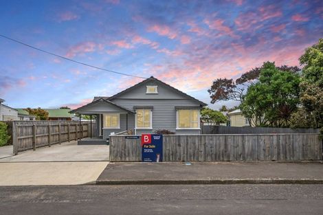 Photo of property in 21 Victoria Street, Levin, 5510