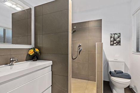 Photo of property in 23 Kerlin Crescent, West Harbour, Auckland, 0618