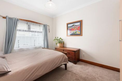 Photo of property in 15 Glamis Avenue, Strathmore Park, Wellington, 6022