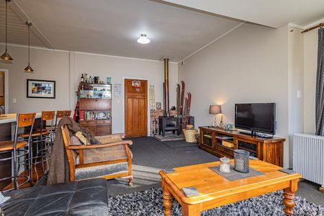 Photo of property in 51 Duncan Street, Raetihi, 4632