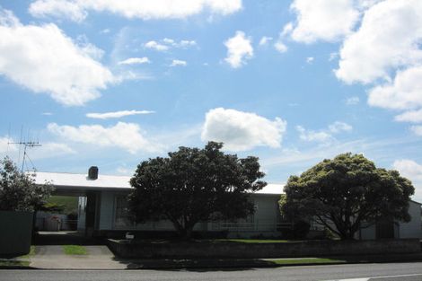 Photo of property in 10 Bryce Street, Castlecliff, Whanganui, 4501