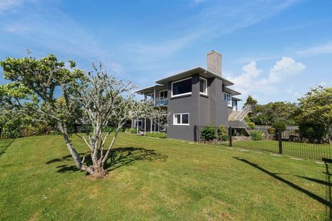 Photo of property in 81 Robinson Avenue, Holdens Bay, Rotorua, 3010