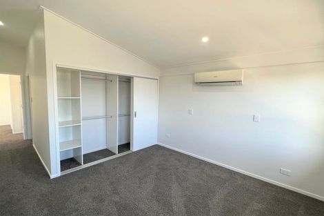 Photo of property in 79 Gossamer Drive, Pakuranga Heights, Auckland, 2010