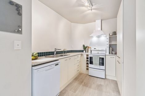 Photo of property in 15 Preston Avenue, Henderson, Auckland, 0610