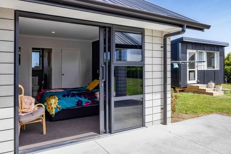 Photo of property in 405 Ketemarae Road, Normanby, Hawera, 4675