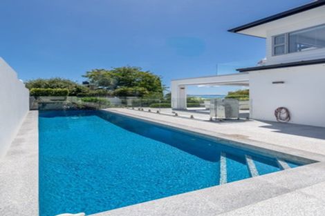 Photo of property in 6d Burford Place, Mellons Bay, Auckland, 2014