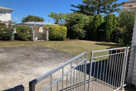 Photo of property in 74 Birmingham Street, Takaro, Palmerston North, 4412