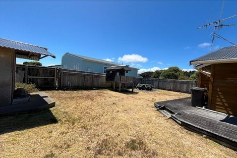 Photo of property in 19 Scott Avenue, Otaki Beach, Otaki, 5512