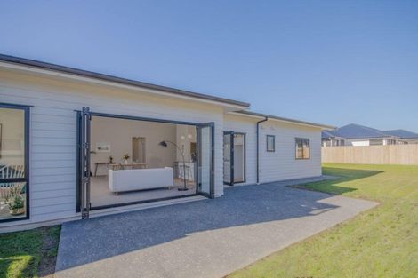 Photo of property in 185 Matua Road, Kumeu, 0810