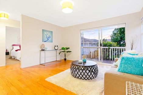 Photo of property in 9 Barnfield Place, Glendene, Auckland, 0602