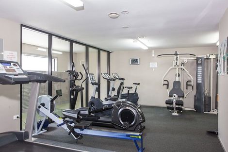 Photo of property in Cooks Apartments, Gg/24 James Cook Crescent, Remuera, Auckland, 1050