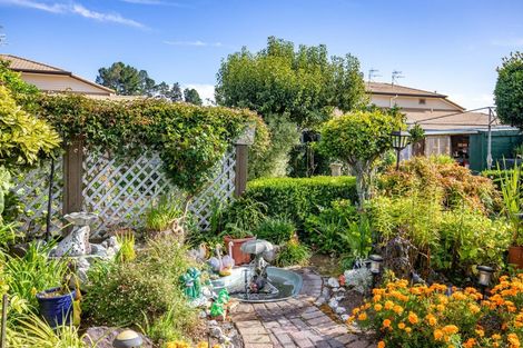 Photo of property in 60 Kawaha Point Road, Kawaha Point, Rotorua, 3010