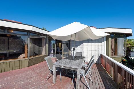 Photo of property in 11 Aquarius Drive, Kawaha Point, Rotorua, 3010