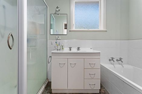 Photo of property in 81 College Road, Edgecumbe, 3120