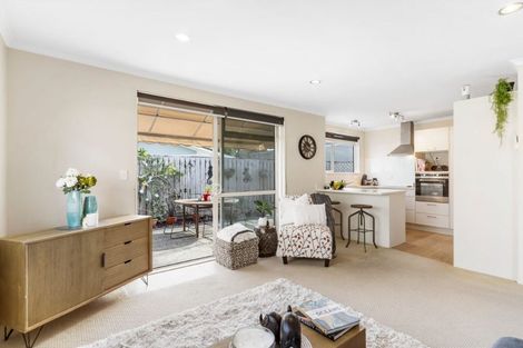 Photo of property in 56a Florence Avenue, Orewa, 0931