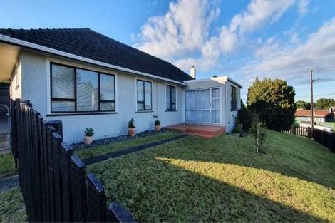 Photo of property in 86 Manuka Street, Castlecliff, Whanganui, 4501